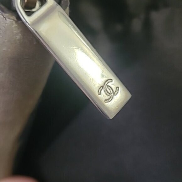 Authentic CHANEL Long Zippy Wallet - Picture 3 of 16